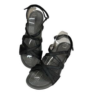 BareTraps Dusk Strappy Sandals